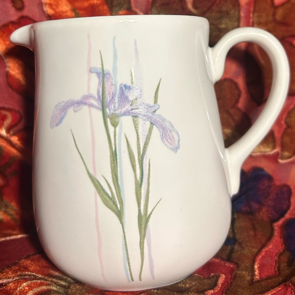 3/$30✨🪻Vintage Corelle Coordinates Shadow Iris Stoneware Creamer - EUC  90s